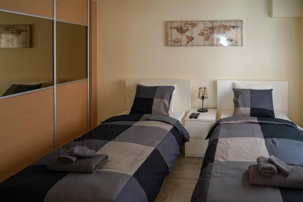 Modern Apartment In The City Center Ioannina Exterior foto